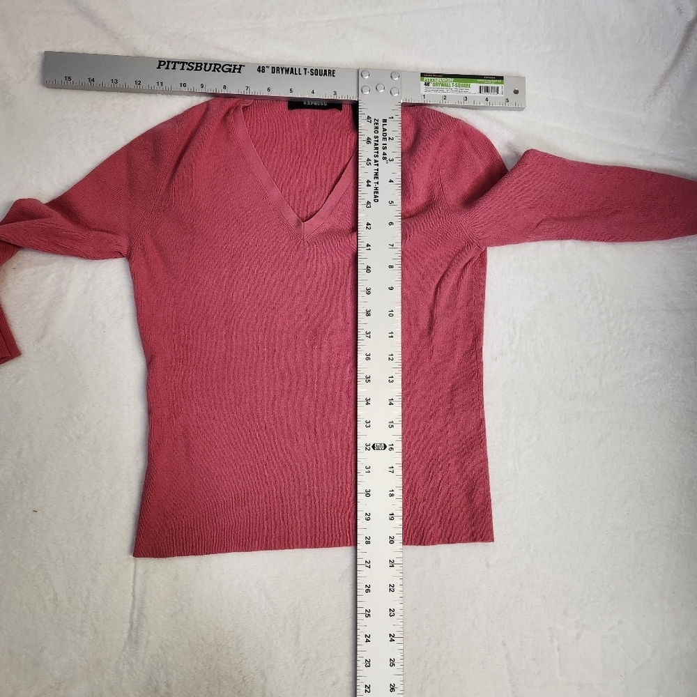 Express Women's Pink V-Neck Lightweight Long Sleeve Sweater Top Size Medium - Picture 9 of 10